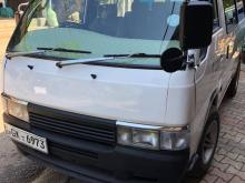 Nissan Caravan 2000 Van