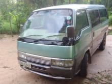 Nissan Caravan 1990 Van