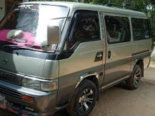 Nissan Caravan 1987 Van