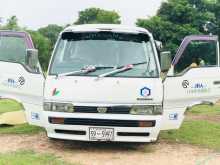 Nissan Caravan 1991 Van