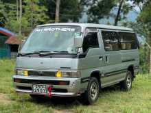 Nissan Caravan 1992 Van