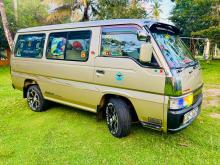 Nissan Caravan 1995 Van