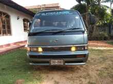 Nissan Caravan 1993 Van
