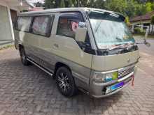 Nissan Caravan 2000 Van