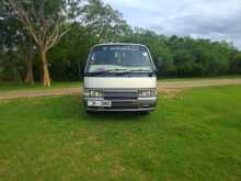 Nissan Caravan 1999 Van