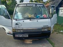 Nissan Caravan 1989 Van