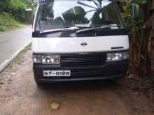 Nissan Caravan 1990 Van