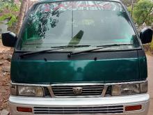 Nissan Caravan 1990 Van