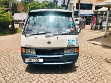 Nissan Caravan 1995 Van