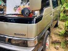Nissan Caravan 1994 Van