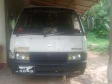 Nissan Caravan 1990 Van