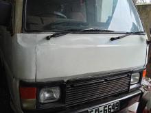 Nissan Caravan 1983 Van