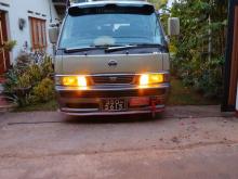 Nissan Caravan 1993 Van