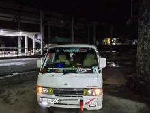 Nissan Caravan 1999 Van