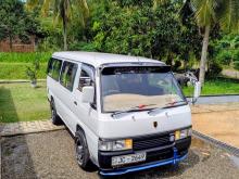 Nissan Caravan 2000 Van