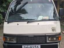 Nissan Caravan 1991 Van