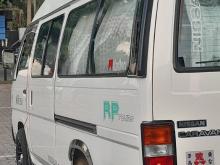 Nissan Caravan 1993 Van