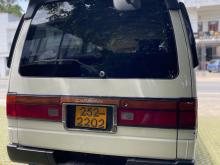 Nissan Caravan 1992 Van