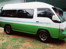 Nissan Caravan 1987 Van