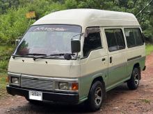 Nissan Caravan VRGE24 1993 Van