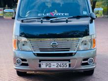 Nissan Caravan E25 2007 Van