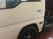 https://riyasewana.com/uploads/nissan-caravan-e24-1998-1814304012154.jpg