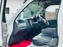 https://riyasewana.com/uploads/nissan-caravan-e25-18133509885.jpg