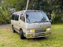 Nissan Caravan Gll 1998 Van