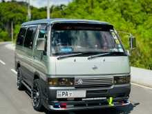 Nissan Caravan Gll 2000 Van