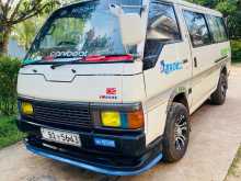 Nissan Caravan GLL 1988 Van