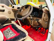 https://riyasewana.com/uploads/nissan-caravan-long-198244217095.jpg