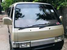 Nissan Caravan Long 1992 Van