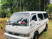 Nissan Caravan Long 1994 Van