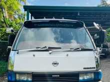 Nissan Caravan Long 1997 Van