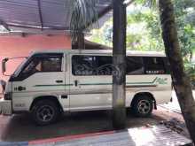 Nissan Caravan 2001 Van