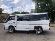 Nissan Caravan Long 1996 Van