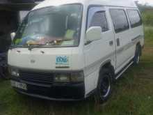 Nissan Caravan Medium High Roof 1998 Van