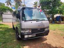 Nissan CARAVAN 2000 Van