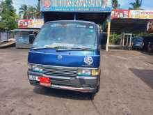 Nissan Caravan QD 32 2002 Van