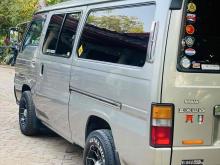 https://riyasewana.com/uploads/nissan-caravan-qd32-1516440224125.jpg