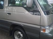 Nissan Caravan Short 1993 Van