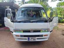 Nissan CARAVAN SUPER LONG VX 1988 Van