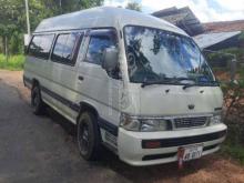 Nissan Caravan Super Long 1995 Van