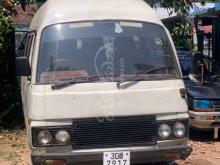 Nissan Caravan Vrg 1981 Van