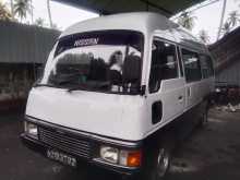 Nissan Caravan Vrg 1982 Van