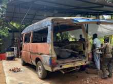 Nissan Caravan Vrg 1982 Van