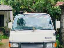 Nissan Caravan VRG 1984 Van