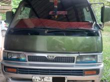 Nissan Caravan VX 2000 Van