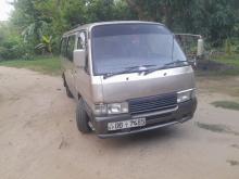 Nissan Caravan 1995 Van