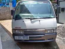 Nissan Carawan 1991 Van